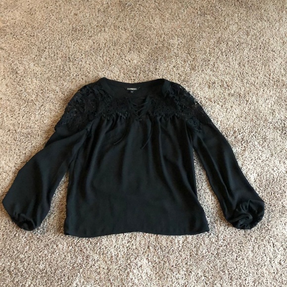 Express Tops - Express XS top 🖤